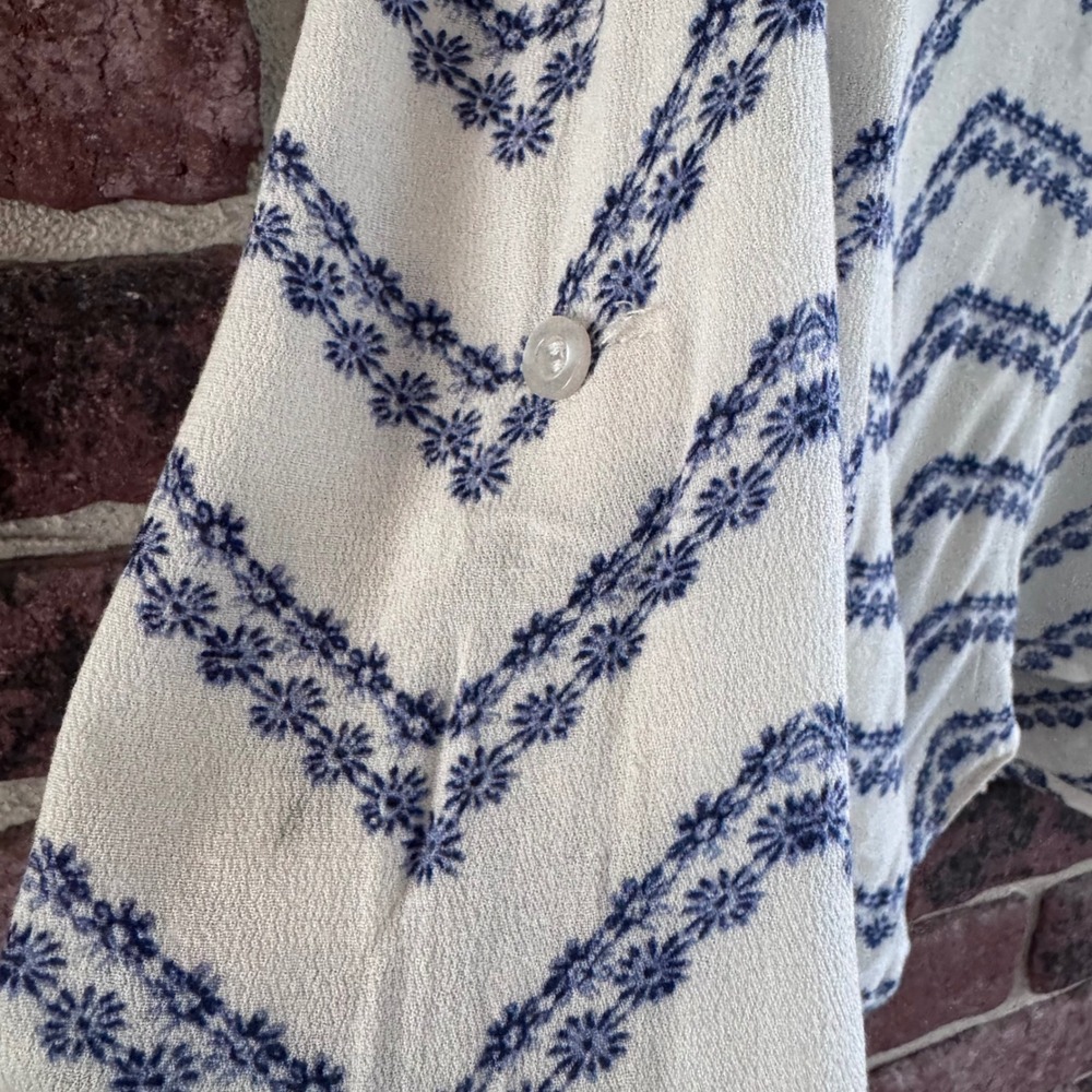 Altar'd State Womens Blue Cream Chevron Floral Airy Cottagecore Blouse Boho Hip - Picture 9 of 9